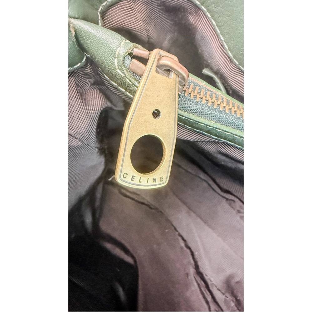 Authentic Vintage CELINE Boogie Bag in a rare kaki green. Old money, so chic! - Picture 7 of 13